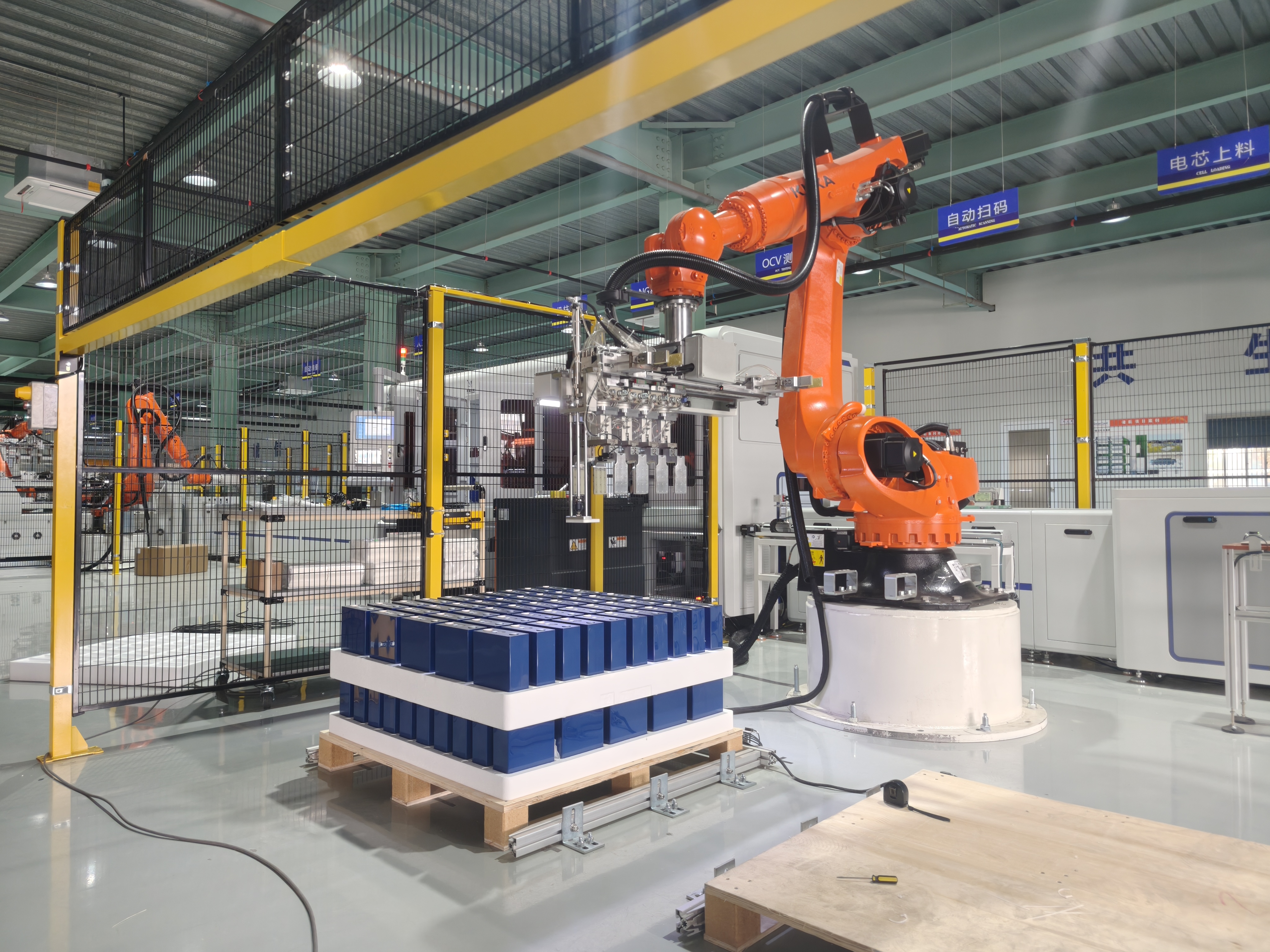 Why use robot loading in module production line？